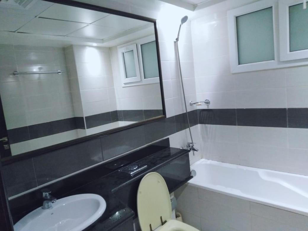 Good Luck Homes Shared Apartments Дубай Екстериор снимка